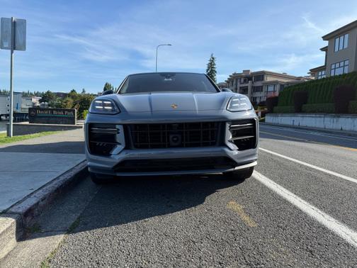 2024 Porsche Cayenne Turbo GT