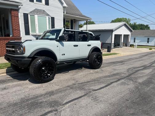 Gray 2022 Ford Bronco Big Bend