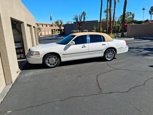 2009 Lincoln Town Car Signature Limited