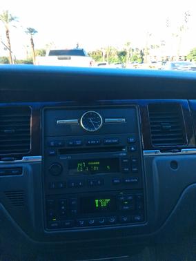 2009 Lincoln Town Car Signature Limited