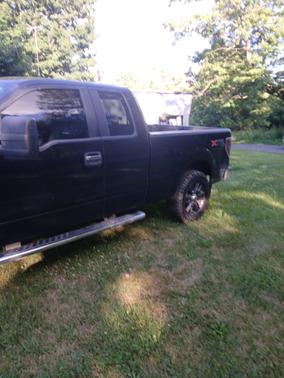 Black 2010 Ford F-150 XLT SuperCab