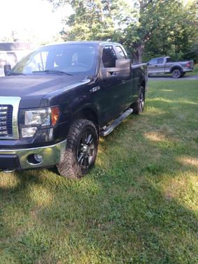 Black 2010 Ford F-150 XLT SuperCab