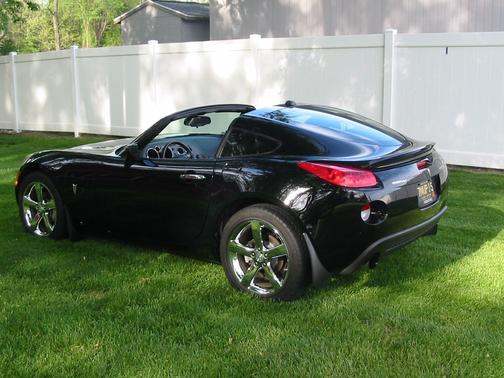 Black 2009 Pontiac Solstice GXP
