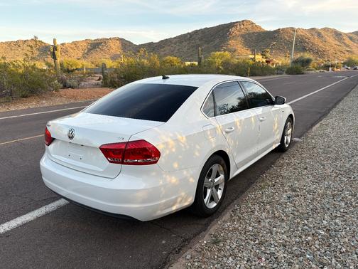 2015 Volkswagen Passat 1.8T Limited Edition