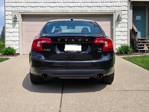 Black 2011 Volvo S60 T6