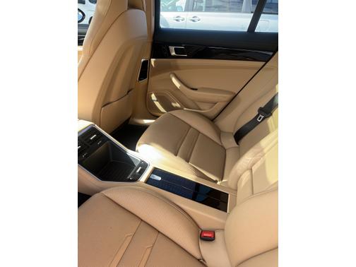 2018 Porsche Panamera Panamera 4