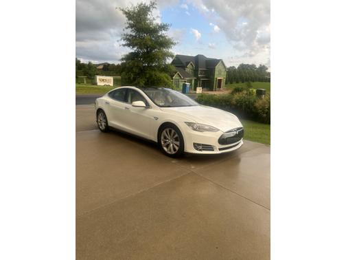 2015 Tesla Model S 90D