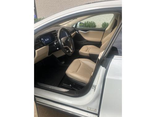 2015 Tesla Model S 90D