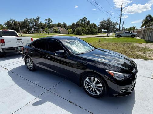 Black 2014 INFINITI Q50 Premium
