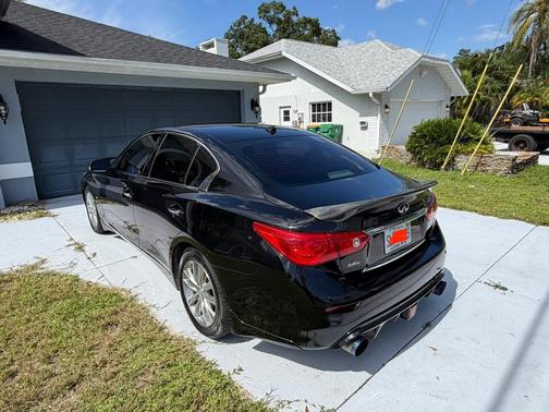 Black 2014 INFINITI Q50 Premium