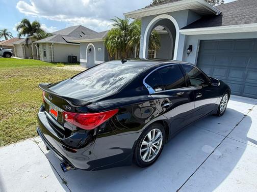 Black 2014 INFINITI Q50 Premium