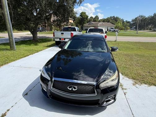 Black 2014 INFINITI Q50 Premium