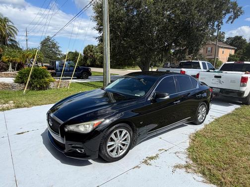 Black 2014 INFINITI Q50 Premium