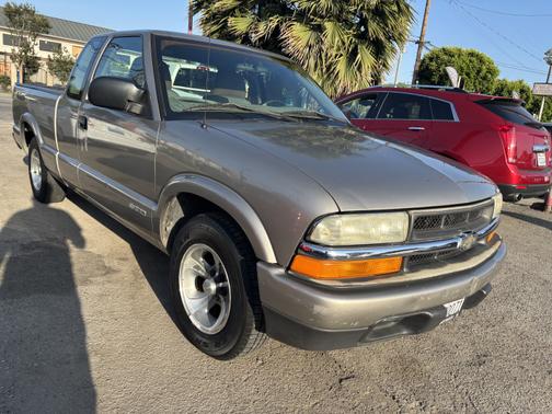 2003 Chevrolet S-10 LS Extended Cab