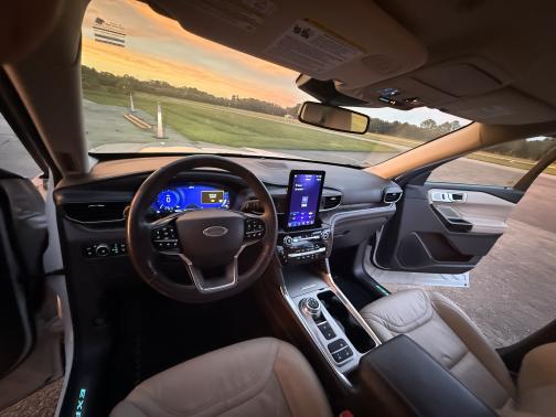 2022 Ford Explorer Platinum