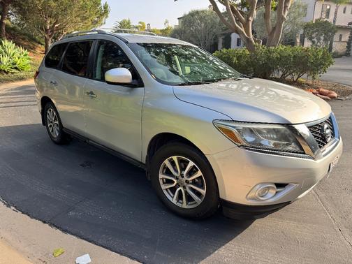 2014 Nissan Pathfinder SV