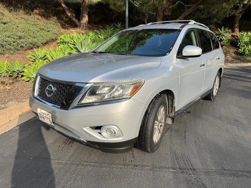2014 Nissan Pathfinder SV