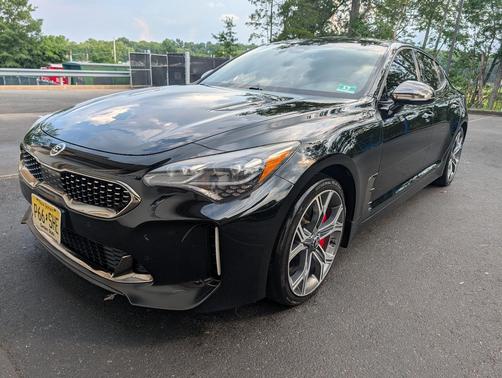Black 2018 Kia Stinger GT1