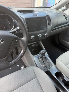White 2015 Kia Forte LX