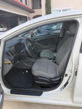 White 2015 Kia Forte LX