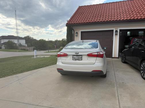 White 2015 Kia Forte LX