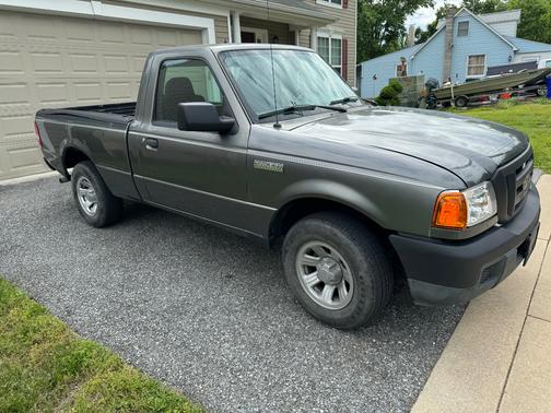 Gray 2007 Ford Ranger XLT