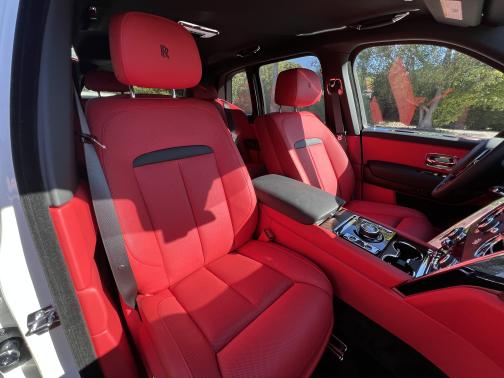 2023 Rolls-Royce Cullinan Base