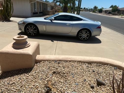 2009 Jaguar XKR Base