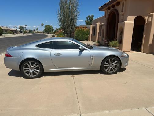 2009 Jaguar XKR Base