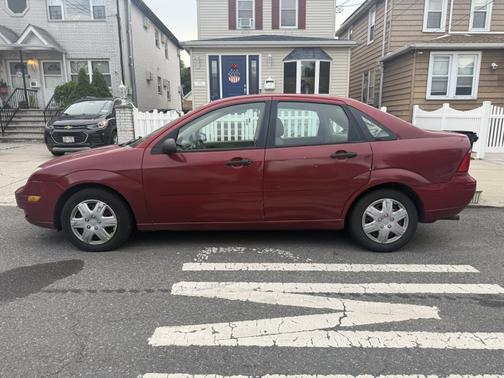 2005 Ford Focus ZX4 S