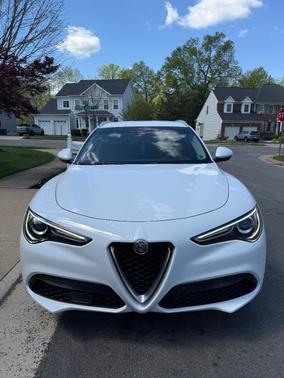White 2018 Alfa Romeo Stelvio Ti
