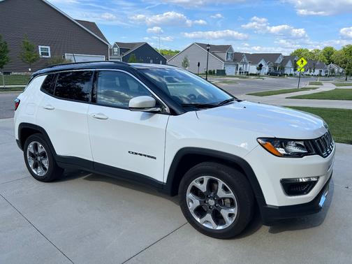 White 2019 Jeep Compass Limited