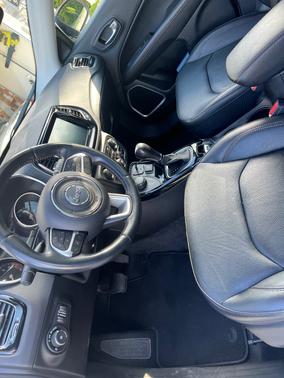 White 2019 Jeep Compass Limited