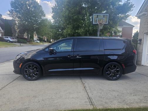 2018 Chrysler Pacifica Touring Plus