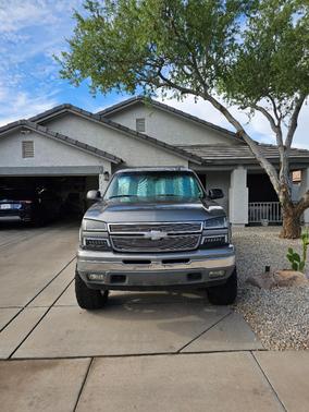 Gray 2006 Chevrolet Silverado 1500 LT Crew Cab