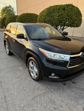 Black 2015 Toyota Highlander Limited Platinum