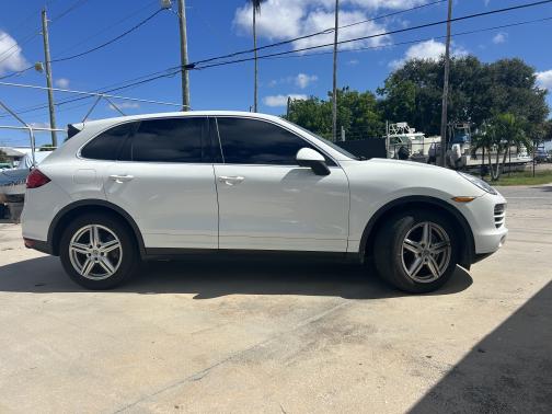 2013 Porsche Cayenne Cayenne