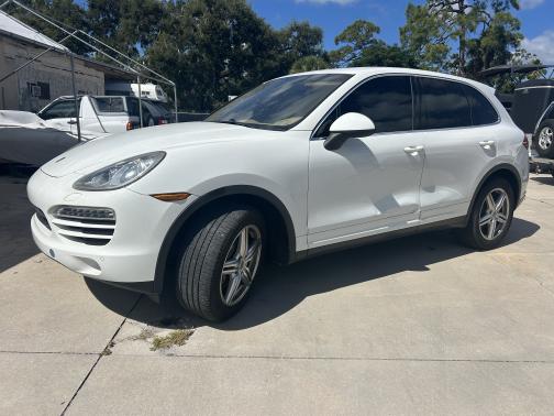 2013 Porsche Cayenne Cayenne
