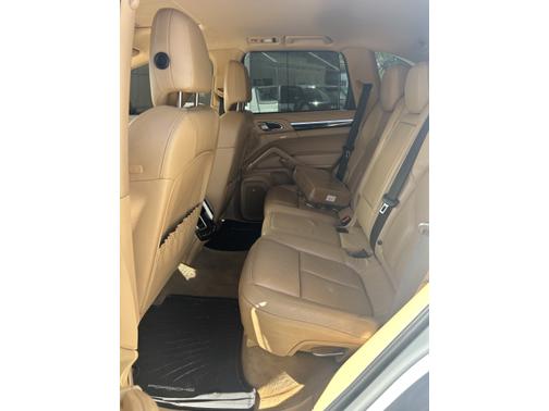 2013 Porsche Cayenne Cayenne