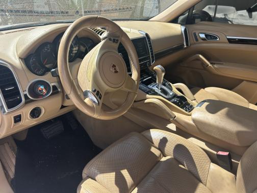2013 Porsche Cayenne Cayenne