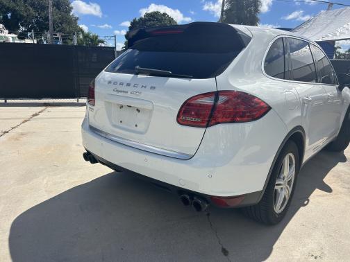 2013 Porsche Cayenne Cayenne
