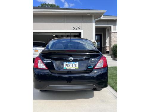 2015 Nissan Versa 1.6 SV