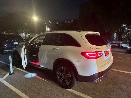 White 2020 Mercedes-Benz GLC 300 4MATIC