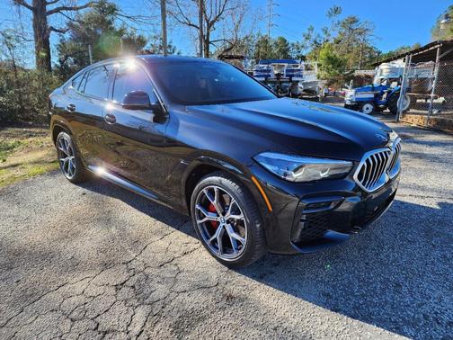 Black 2022 BMW X6 xDrive40i