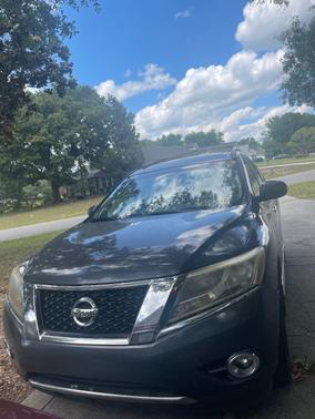 Gray 2014 Nissan Pathfinder SL
