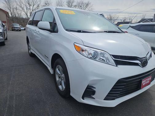 2020 Toyota Sienna LE