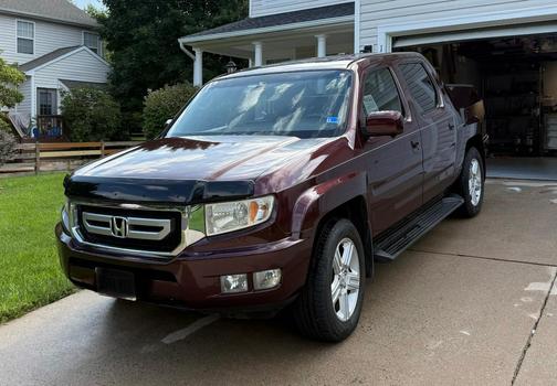 Red 2009 Honda Ridgeline RTL