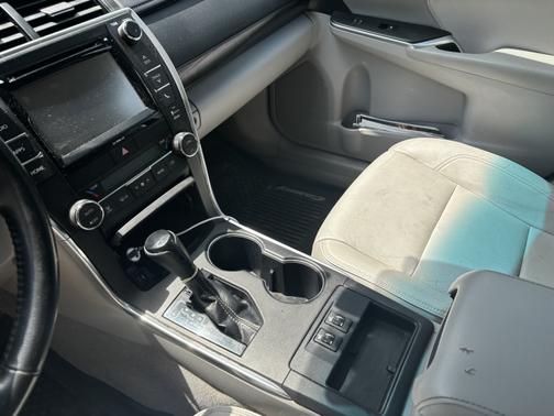 2016 Toyota Camry XLE