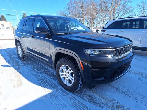 2022 Jeep Grand Cherokee Laredo
