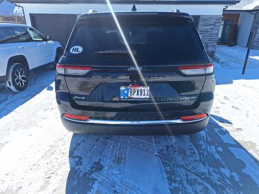 2022 Jeep Grand Cherokee Laredo